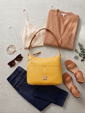 💛Dooney & Bourke Vibrant Yellow Shoulder Bag